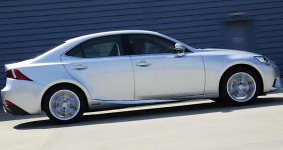lexus is 300h.jpg, 39 KB