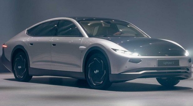 lightyear 01.jpg, 40 KB