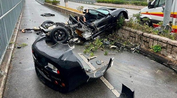 lotus crash.jpg, 108 KB