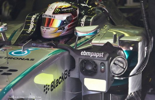 luis-hamilton-boks.jpg, 59 KB
