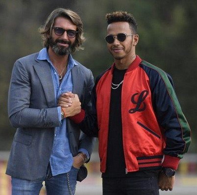 luis-hamilton-mv-agusta.jpg, 45 KB