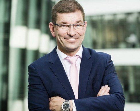 markus duesmann.jpg, 43 KB