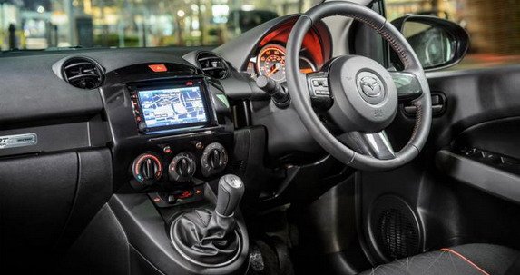 mazda2 1444.jpg, 53 KB