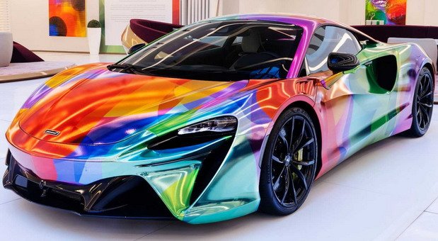 mclaren artura 11.jpg, 76 KB