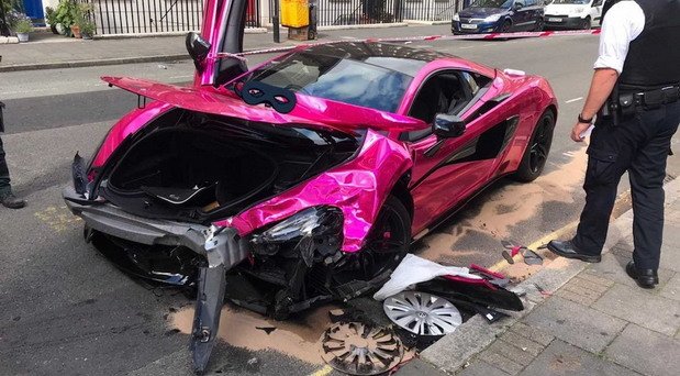 mclaren crash 1.jpg, 86 KB