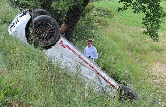 mclaren crash 3322.jpg, 93 KB