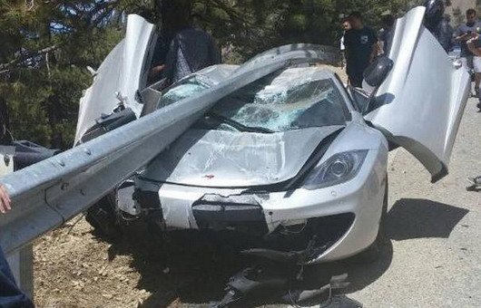 mclaren-se-susreo-sa-zastitnom-ogradom.jpg, 65 KB