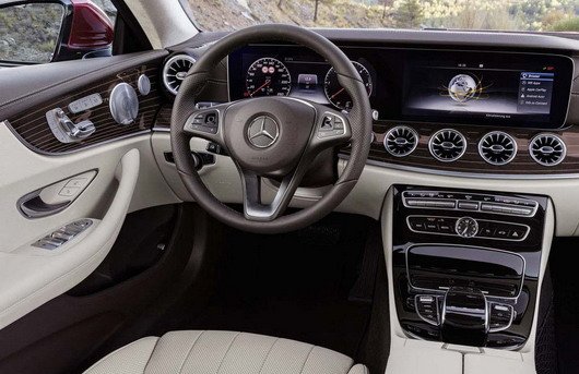 mercedes kab.jpg, 65 KB