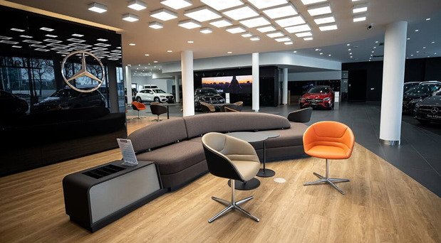 mercedes salon 111.jpg, 70 KB