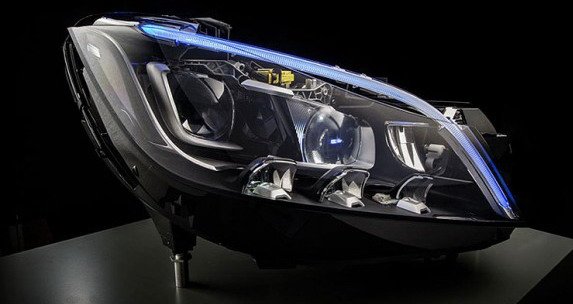 mercedes svetla 1.jpg, 39 KB