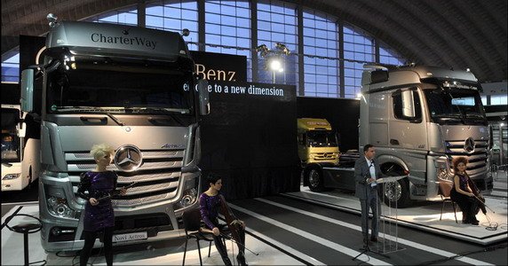 mercedes truck 1.jpg, 68 KB