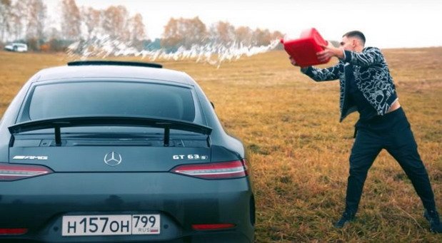 mercedes zapaljeni.jpg, 60 KB