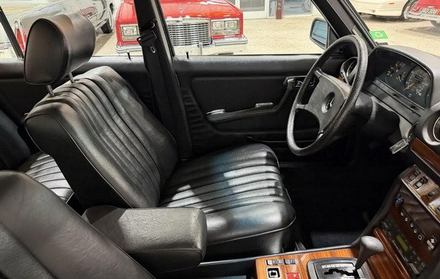 mercedse 300d 11.jpg, 77 KB