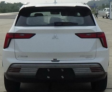 mitsubishi airtrek 11.jpg, 35 KB