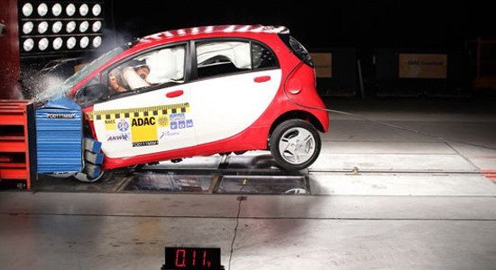 mitsubishi i-miev crash test.jpg, 49 KB