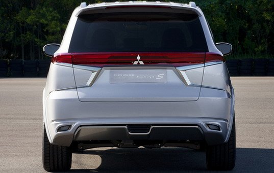 mitsubishi outlander phev 2222222.jpg, 45 KB