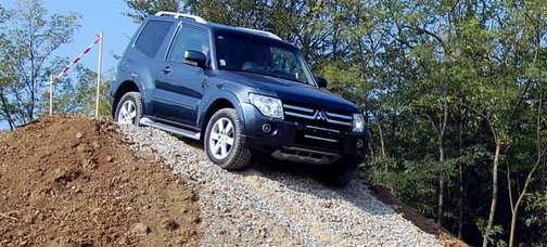 mitsubishi pajero 25 velauto.jpg, 76 KB