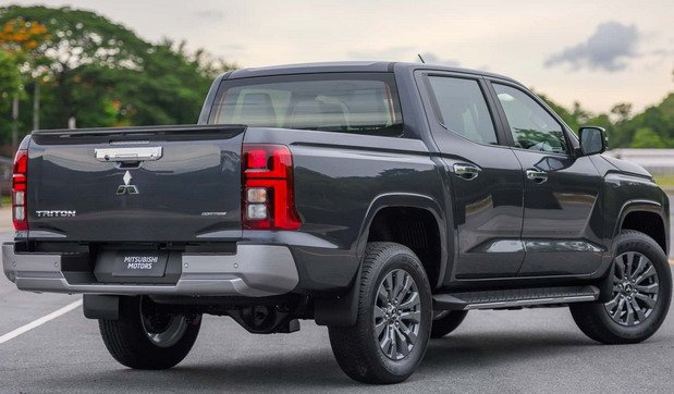 mitsubishi triton 1999.jpg, 63 KB