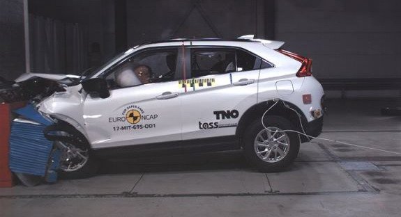 mitsubishi-eclipse-cross-crash.jpg, 36 KB