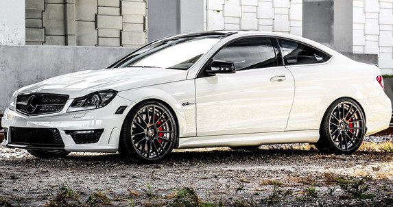 mode mercedes c63 1.jpg, 84 KB