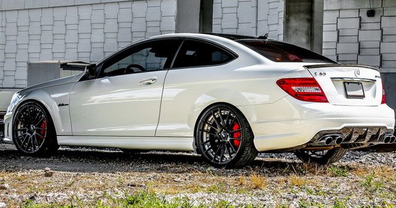 mode mercedes c63 11.jpg, 86 KB
