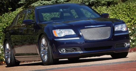 mopar chrysler 300 luxury.jpg, 68 KB