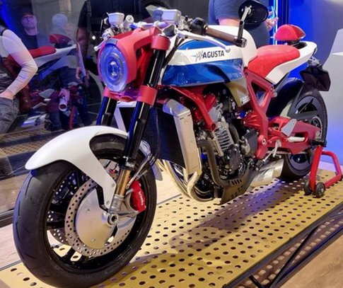 mv-agusta-921s-koncept-eicma-1.jpg, 85 KB