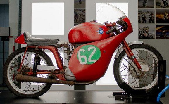 mv-agusta-hailwood.jpg, 72 KB