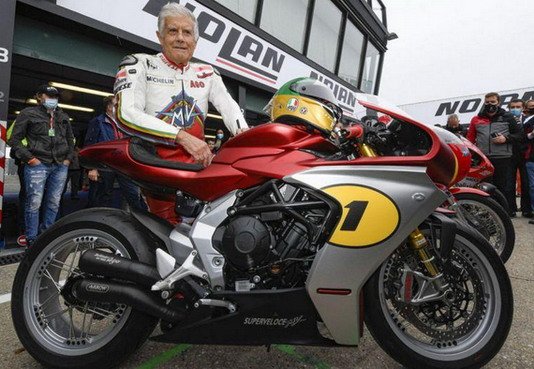 mv-agusta-superveloce-ago-1.jpg, 77 KB