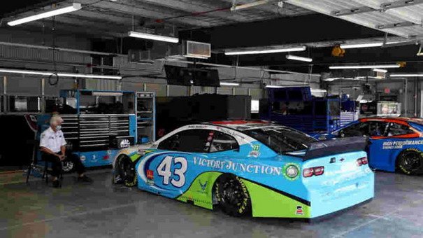 nascar taladega.jpg, 71 KB