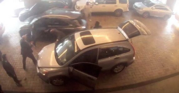 ne-bas-spretna-kradja-automobila.jpg, 35 KB