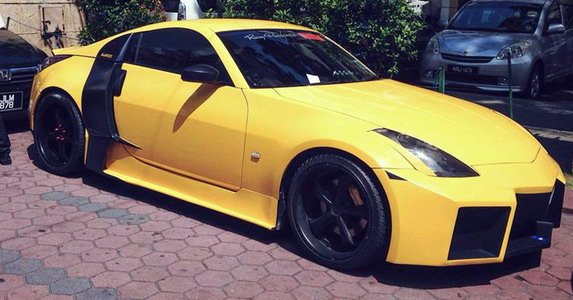 nissan 350z lambo r8.jpg, 74 KB