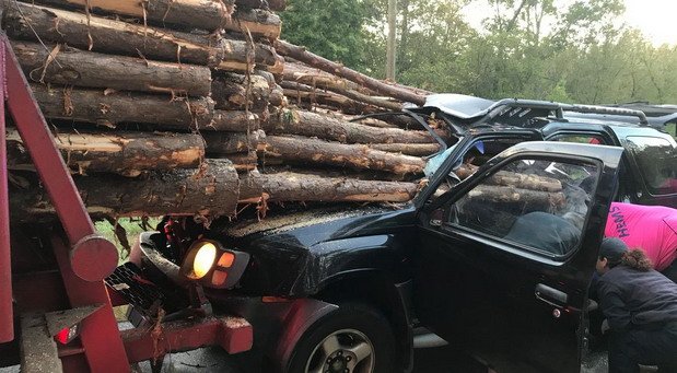 nissan crash 1.jpg, 83 KB