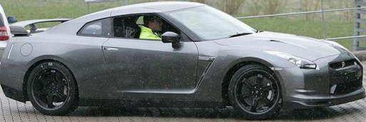 nissan gt-r v spec.jpg, 35 KB