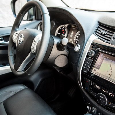 nissan np300 10.jpg, 48 KB