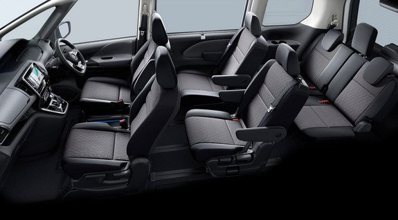 nissan serena 22.jpg, 43 KB