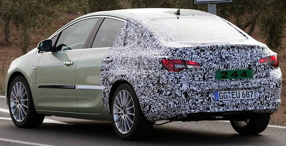 opel astra sedan 777.jpg, 75 KB