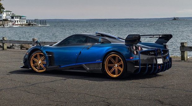 pagani-huayra-bc-macchina-volante 11.jpg, 77 KB