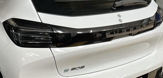 peugeot 208 1232.jpg, 50 KB