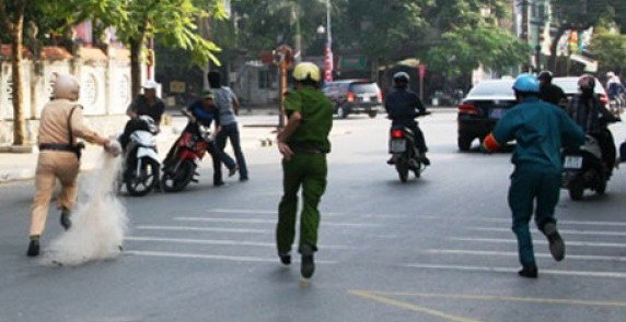 policija vijetnam 1.jpg, 51 KB