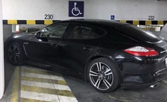 porsche bg.jpg, 42 KB