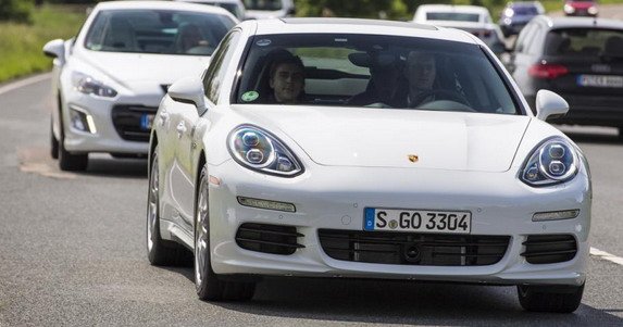 porsche panamera 21.jpg, 50 KB