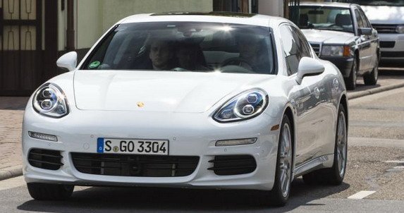 porsche panamera 211.jpg, 49 KB