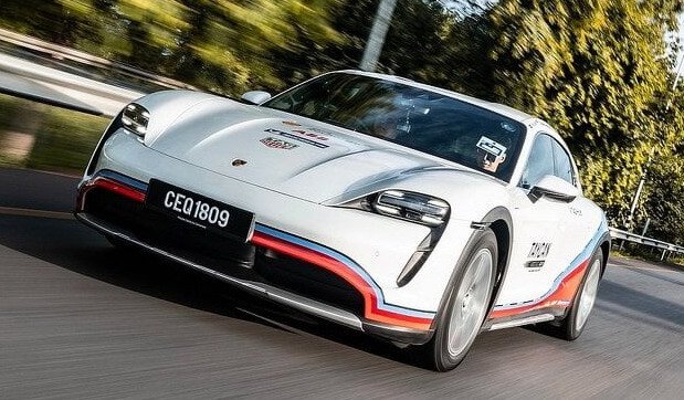 porsche taycan 123.jpg, 94 KB