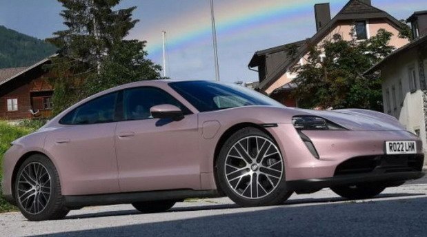 porsche taycan 5699.jpg, 62 KB