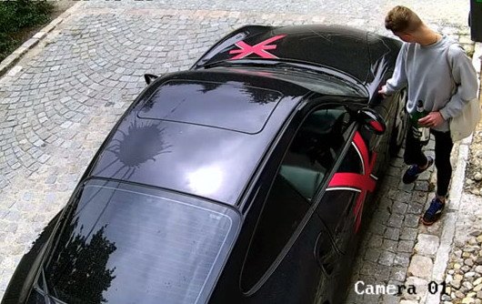 porsche vandal.jpg, 83 KB