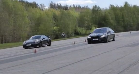 porsche vs bmw.jpg, 34 KB