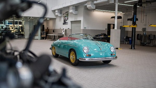 porsche-356-speedster 11.jpg, 62 KB