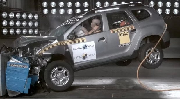 renault duster crash.jpg, 58 KB