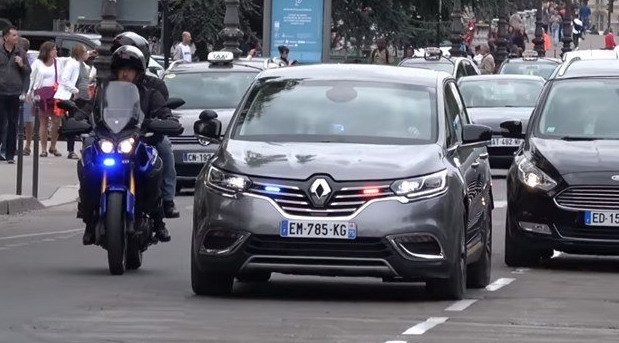 renault macron.jpg, 70 KB